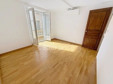  AJACCIO (20), centre ville proche Tribunal, appartement 3 pièces avec balcon