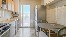  AJACCIO (20), appartement T4, proche centre ville, au sein d'une résidence avec parking, vue dégagée, cave...