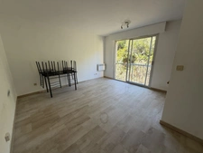AJACCIO (20), studio au sein d'une belle résidence, secteur sanguinaires, proche plage Marinella, parking et cave
