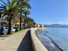 AJACCIO (20), appartement T4 au sein du très prisé " tiangle d'or" et d'une belle résidence, terrasse, aperçu mer  
