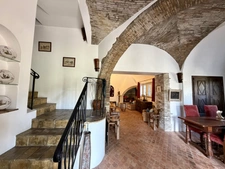 CAGNES SUR MER (06), maison 7 pièces avec patio, terrasses, jardin en centre ville