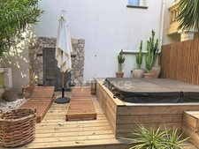 AJACCIO (20), AJACCIO en CENTRE-VILLE – SUPERBE APPARTEMENT T4 AVEC TERRASSE, JARDIN ET JACUZZI 