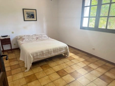 En CORSE, proche AJACCIO, aux portes du village d'AFA, grande maison familiale de 168m2,  terrain arborés de 2300 m2