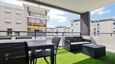 Ajaccio bel appartement T3 avec terrasse au sein d'une résidence récente, proche commerces et bus