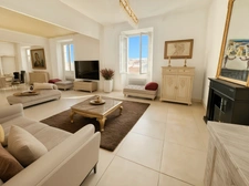 AJACCIO (20), centre ville à proximité immédiate du cours Napoléon, bel appartement T5 de 155m2 avec balcons