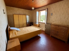 AJACCIO (20), maison T5 à rénover avec jardin, secteur rocade