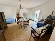 AJACCIO (20), maison T5 à rénover avec jardin, secteur rocade
