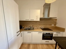  AJACCIO (20), Charmant appartement T2, début du cours Napoléon, proche Port, gare, commerces, bus ...