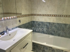  AJACCIO (20), appartement T2, proche plage au sein d'une résidence standing, avec piscine et parking