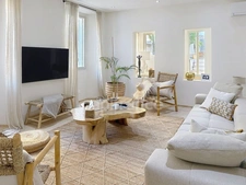 AJACCIO (20), AJACCIO en CENTRE-VILLE – SUPERBE APPARTEMENT T4 AVEC TERRASSE, JARDIN ET JACUZZI 