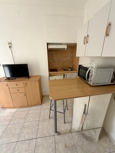  AJACCIO (20), Appartement deux pièces, secteur des sanguinaires, proche commerces bus, plage