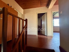 AJACCIO (20), maison T5 à rénover avec jardin, secteur rocade