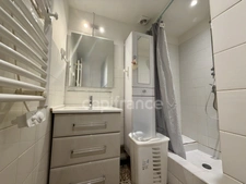  AJACCIO (20), appartement T4, proche centre ville, au sein d'une résidence avec parking, vue dégagée, cave...
