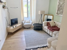  AJACCIO (20), Charmant appartement T2, début du cours Napoléon, proche Port, gare, commerces, bus ...