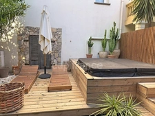 AJACCIO (20), AJACCIO en CENTRE-VILLE – SUPERBE APPARTEMENT T4 AVEC TERRASSE, JARDIN ET JACUZZI 