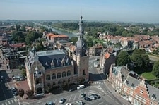 À VENDRE – BÂTIMENT AVEC CHAMBRE FROIDE – COMINES