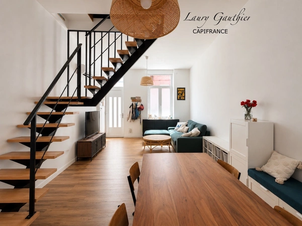 Maison de ville rénovée avec terrasse – 3 chambres – Armentières