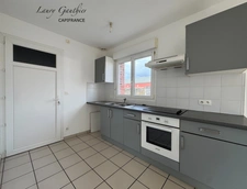 Maison semi-individuelle – 2 chambres – Garage – Jardin – Calme – Centre de Comines
