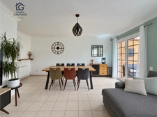 HOUPLINES BOURG — Maison rénovée avec 3 chambres, jardin exposé sud et garage