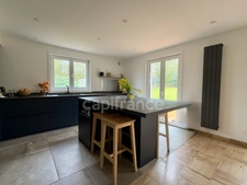 MAISON INDIVIDUELLE MONTAGNE DE WERVICQ SUD – 176 m² – 5 CHAMBRES – GRAND JARDIN 2 500 m² – DOUBLE GARAGE – ENVIRONNEMENT CALME 
