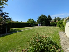 LARGE FLAMANDE AVEC MAGNIFIQUE JARDIN
