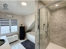 HOUPLINES BOURG — Maison rénovée avec 3 chambres, jardin exposé sud et garage