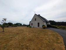 PLOUAY EN CAMPAGNE BELLE MAISON DE 6 PIÈCES  150m² ENVIRON HABITABLE SUR PARCELLE DE 2938M²