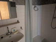 GUEMENE SUR SCORFF GRANDE MAISON DE 170M² DIVISEE EN 3 LOGEMENTS PARCELLE DE 561M²