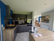 LOCMALO MAISON RÉCENTE AVEC VIE DE PLAIN PIED DE 5 PIÈCES 130 M² PARCELLE DE 2000M² CLÔTURÉE