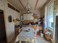 BUBRY MAISON À RÉNOVER DE 65 m² ENVIRON 3 PIÈCES GARAGE ET ABRI DE JARDIN PARCELLE DE 1450M²