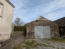 BUBRY MAISON A USAGE D HABITATION DE 90M² ENVIRON HABITABLE AVEC GARAGE ET DEPENDANCE EN PIERRE PARCELLE DE 8022M² ENVIRON