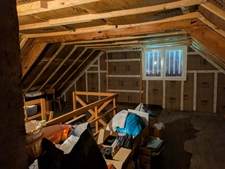 MELRAND MAISON 3 PIECES EN REZ DE CHAUSSEE SURELEVE PARCELLE DE 3109M² CLOTURE AVEC DEPENDANCE ET PUITS