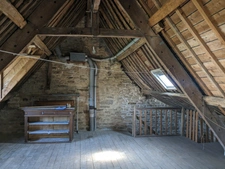 GUEMENE SUR SCORFF JOLIE MAISON EN PIERRE SOUS ARDOISE 95M² 4 PIECES  A RENOVER SANS JARDIN