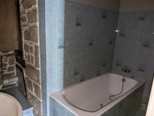 GUEMENE SUR SCORFF JOLIE MAISON EN PIERRE SOUS ARDOISE 95M² 4 PIECES  A RENOVER SANS JARDIN