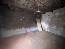PLOUAY EN CAMPAGNE ENSEMBLE IMMOBILIER COMPOSÉ D' UNE MAISON DE 45M² HABITABLE, UNE GRANGE DE 33 M², UN BÂTIMENT EN PIERRE DE 91 M² UNE PARCELLE DE 711m² ENVRION.