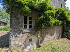 GUEMENE SUR SCORFF MAISON BOURGEOISE À RÉNOVER DE 5 PIÈCES 131M² ENVIRON TROIS DÉPENDANCES EN PIERRE SOUS ARDOISE PARCELLE DE 1740M²