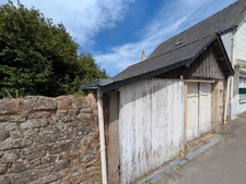 GUEMENE SUR SCORFF MAISON BOURGEOISE  7 PIÈCES 185 M² ENVIRON AVEC GARAGE ET DÉPENDANCES,UN PUITS UNE PARCELLE DE 3706M² 