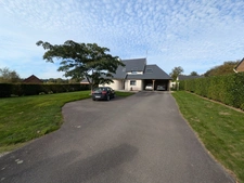 LOCMALO MAISON RÉCENTE AVEC VIE DE PLAIN PIED DE 5 PIÈCES 130 M² PARCELLE DE 2000M² CLÔTURÉE