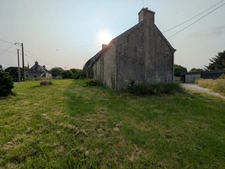 BUBRY MAISON EN CAMPAGNE VIE DE PLAIN PIED 50m² ENVIRON GARAGE PACELLES DE 6478 M² ENVIRON AVEC PUITS
