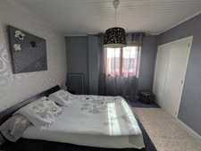 GUEMENE SUR SCORFF BELLE MAISON NEO BRETONNE DE 5 PIECES AVEC VIE PLAIN PIED DE 140M² ENVION PARCELLE CLOTUREE DE 980M².