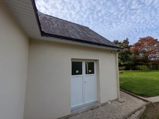 LOCMALO MAISON RÉCENTE AVEC VIE DE PLAIN PIED DE 5 PIÈCES 130 M² PARCELLE DE 2000M² CLÔTURÉE