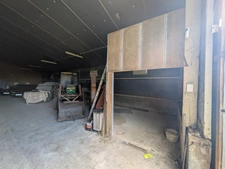 Kernascleden propriété composée d'une maison à usage d'habitation de 6 pièces 178 m² envion un hangar de 161m² envion, une ancienne lapinière de 700m² envion le tout sur une parcelle de 3.2 Hectares