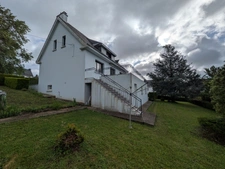 GUEMENE SUR SCORFF BELLE MAISON NEO BRETONNE DE 5 PIECES AVEC VIE PLAIN PIED DE 140M² ENVION PARCELLE CLOTUREE DE 980M².
