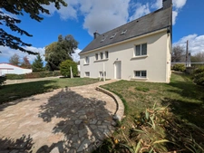 SEGLIEN MAISON NÉO BRETONNE DE 150M² DE 7 PIÈCES AVEC VIE DE PLAIN PIED PARCELLE CLÔTURÉE DE 807m²