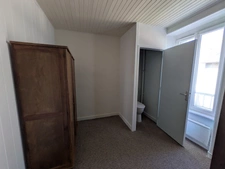 SEGLIEN MAISON EN PIERRE SOUS ARDOISES 65m² ENVIRON 4 PIECES PARCELLE DE 145M² ENVIRON