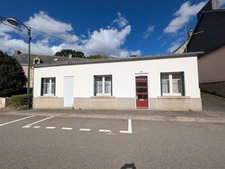  SAINT CARADEC TRÉGOMEL ENSEMBLE DE 2 MAISONS,UN GARAGE, UNE DÉPENDANCE DE 20m² PARCELLES DE 250m²
