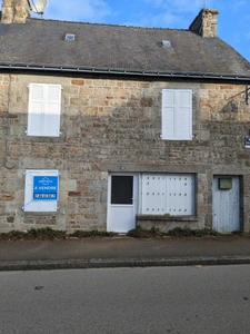 GUEMENE SUR SCORFF MAISON EN PIERRE SOUS ARDOISES DE 80M² DEPENDANCE EN PIERRE DE 100M² PARCELLE DE 489M² ENVIRON