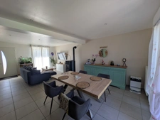 GUERN MAISON RÉCENTE DE 101M² ENVIRON 4 PIÈCES AVEC VIE DE PLAIN PIED GARAGE PARCELLE CLÔTURÉE DE 569M²