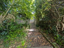 GUEMENE SUR SCORFF MAISON BOURGEOISE  7 PIÈCES 185 M² ENVIRON AVEC GARAGE ET DÉPENDANCES,UN PUITS UNE PARCELLE DE 3706M² 