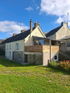 PLOERDUT JOLIE MAISON EN PIERRE SOUS ARDOISE DE 94 M² ENVIRON 5 PIECES 2 DEPENDANCES TERRAIN CLOS DE 2686m² A BATIR